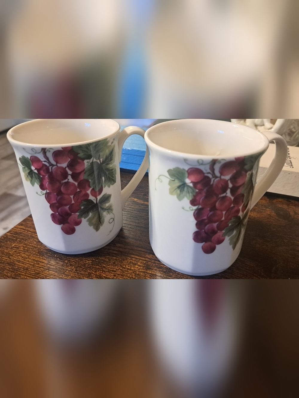 Royal Doulton  Everyday Vintage Grape Peach Coffee Tea Mug Set Of 2